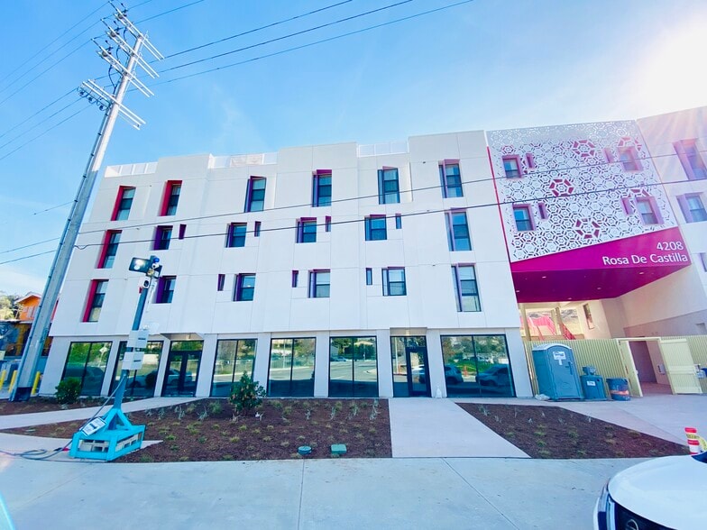 4208 E Huntington Dr S, Los Angeles, CA for lease - Building Photo - Image 3 of 15