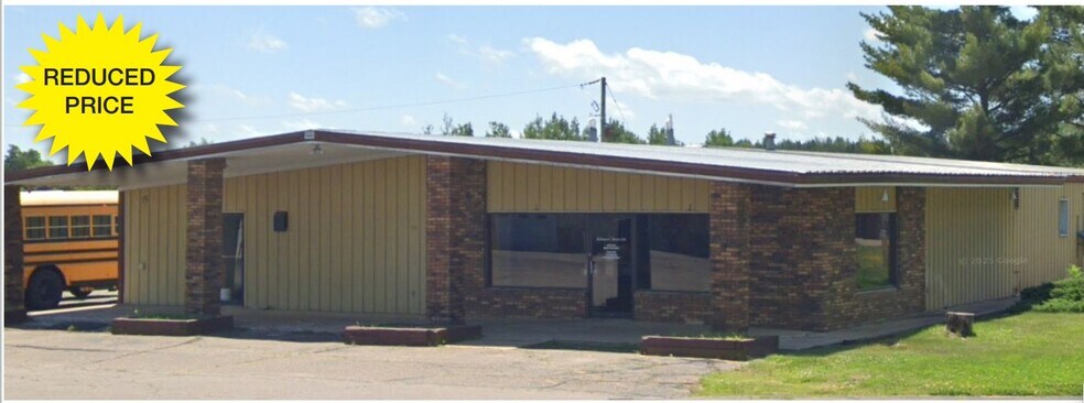 807 S Center Ave, Merrill, WI for lease - Building Photo - Image 1 of 3