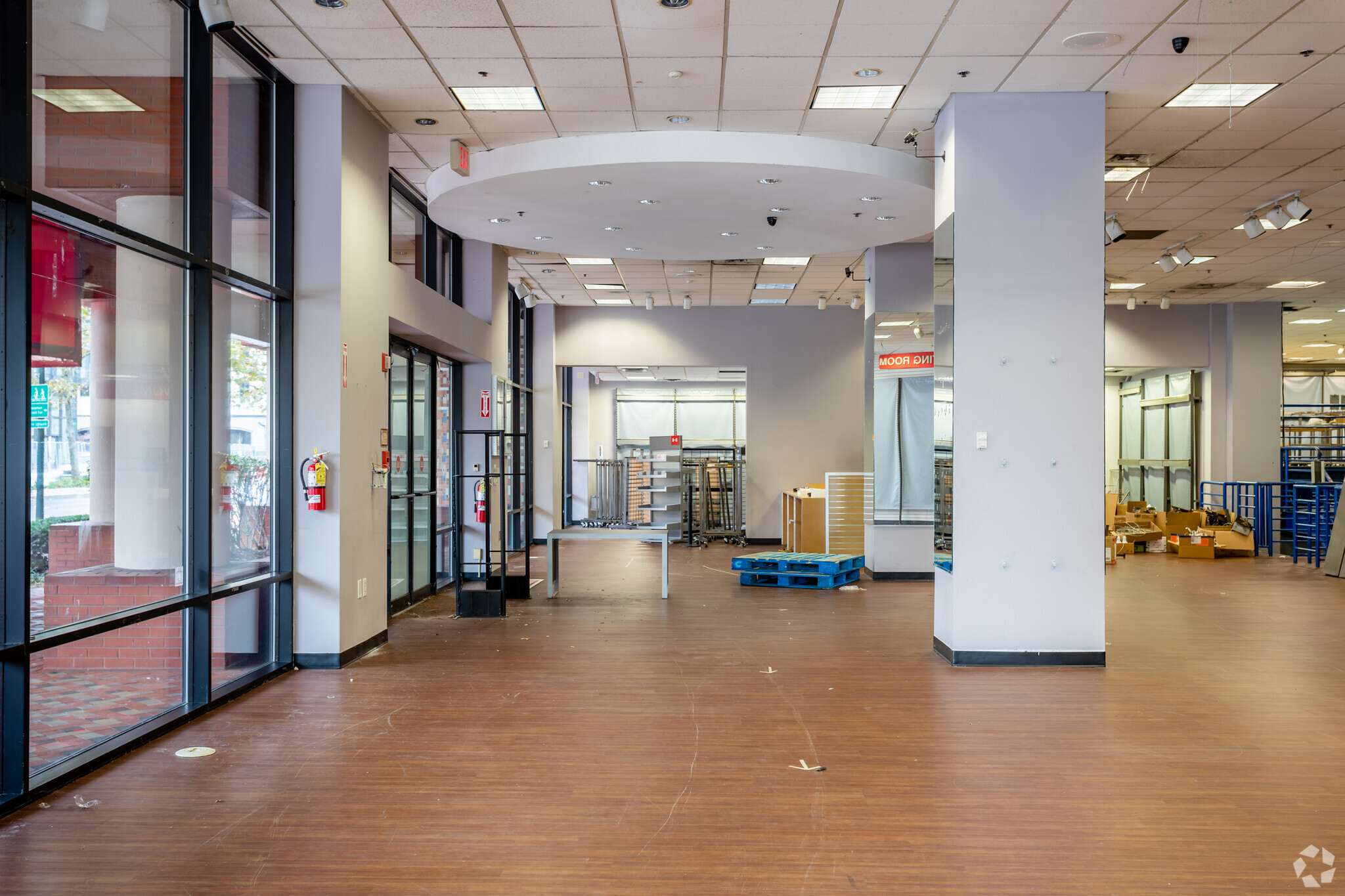 7201 Wisconsin Ave, Bethesda, MD for lease Interior Photo- Image 1 of 3