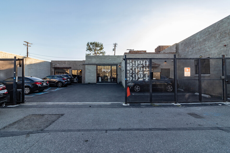 5920-5924 Blackwelder St, Culver City, CA for lease - Building Photo - Image 1 of 17