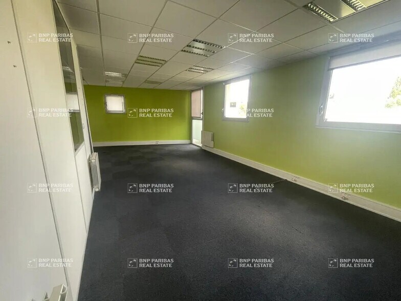 Office in La Chapelle-sur-Erdre for lease - Building Photo - Image 3 of 13