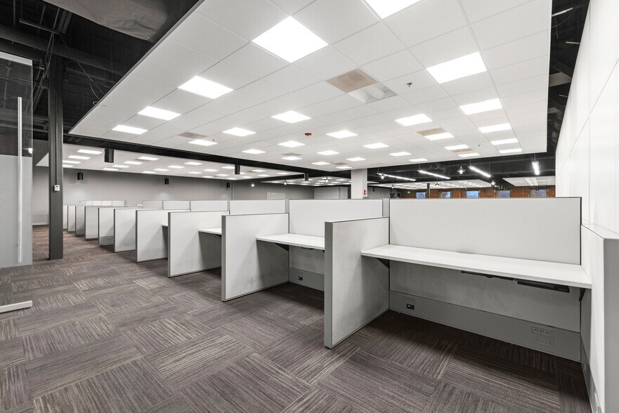 5416 W Amelia Earhart Dr, Salt Lake City, UT for lease - Interior Photo - Image 2 of 24