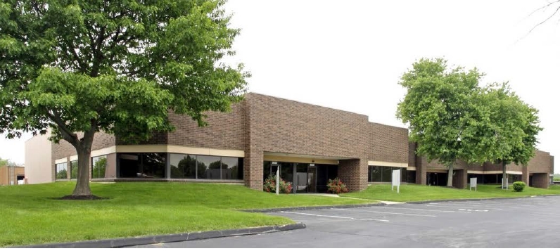 13720-13762 Shoreline Dr, Earth City, MO for lease - Primary Photo - Image 1 of 1