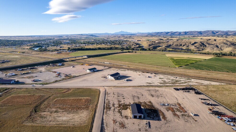 26 Powder River Rd, Douglas, WY 82633