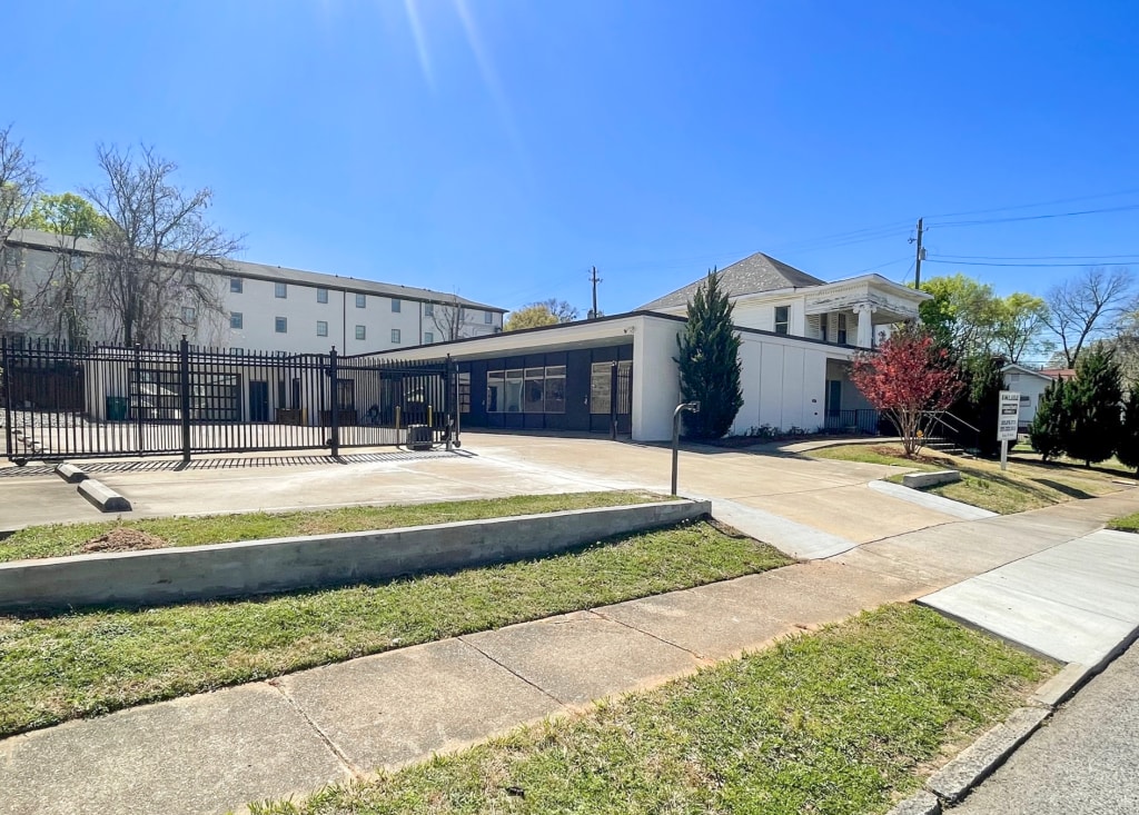 1135 14th Ave S, Birmingham, AL for sale Primary Photo- Image 1 of 9