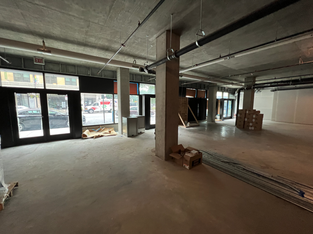 3833 N Broadway St, Chicago, IL for lease Interior Photo- Image 1 of 5