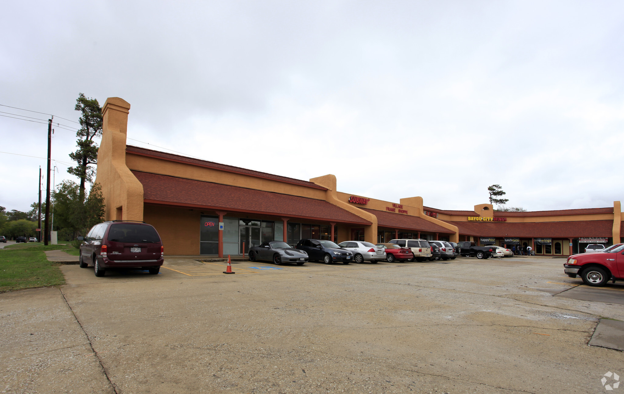 12611 Woodforest Blvd, Houston, TX for lease Building Photo- Image 1 of 4