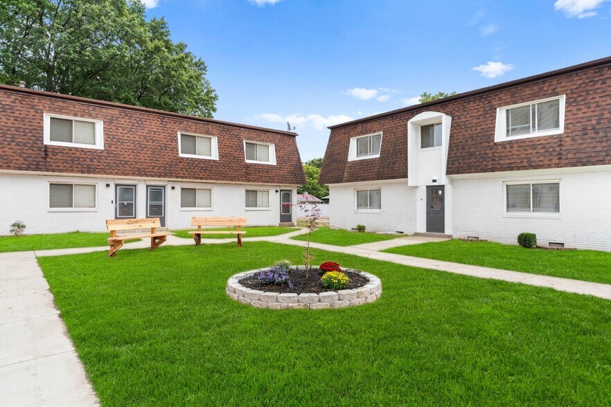 2706-2734 Center St, Granite City, IL for sale - Primary Photo - Image 1 of 1