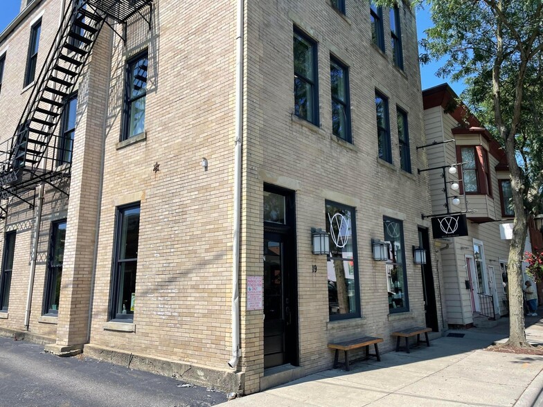 19 E Waterloo St, Canal Winchester, OH for lease - Building Photo - Image 1 of 11
