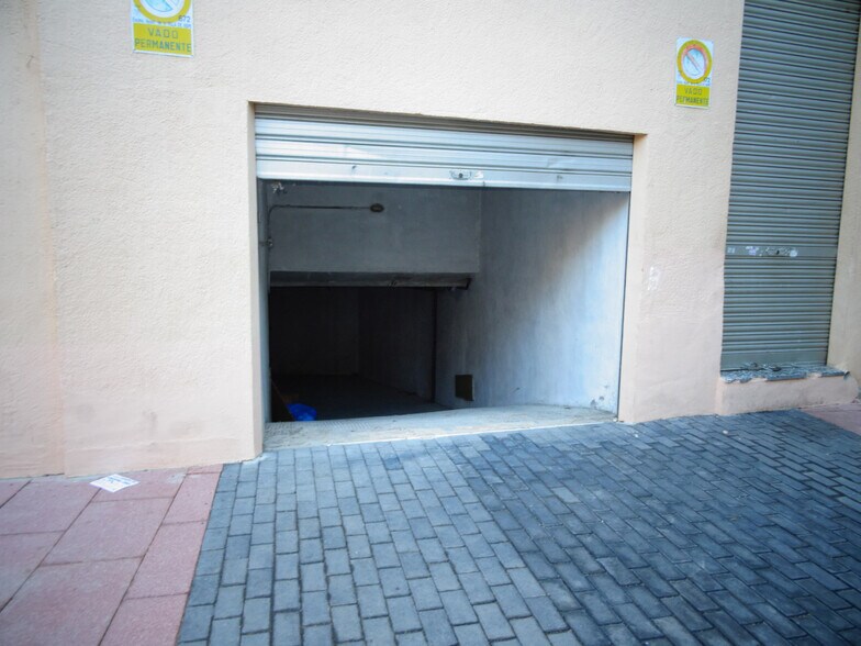 Retail in Alicante for sale - Building Photo - Image 1 of 4