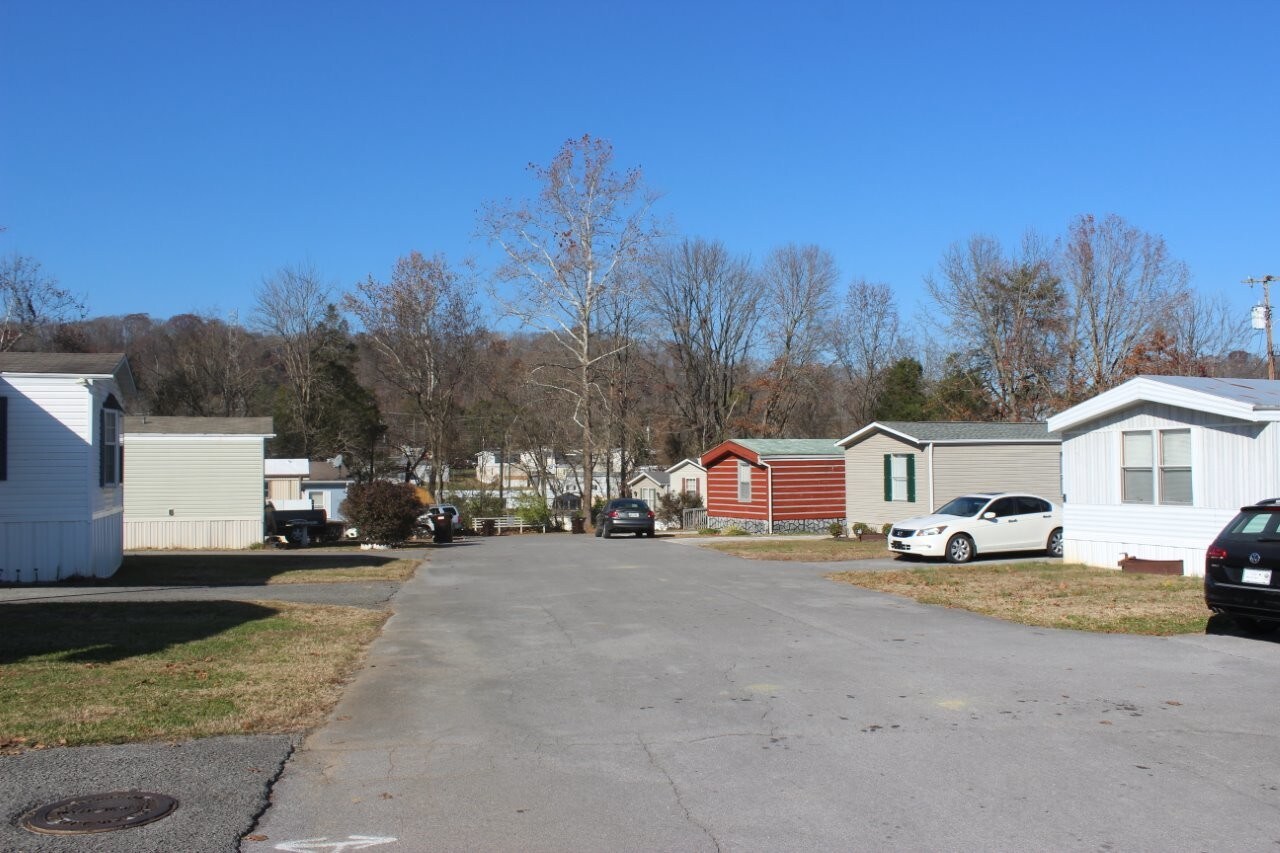 3205 Rifle Range Dr, Knoxville, TN 37918