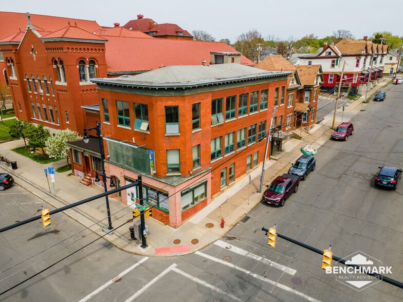 800 N Salina St, Syracuse, NY for sale - Building Photo - Image 1 of 1
