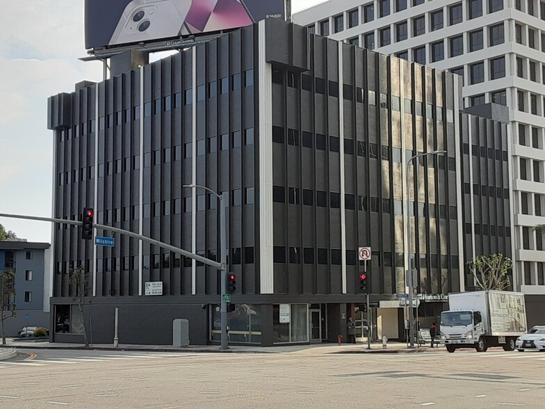 11600 Wilshire Blvd, Los Angeles, CA for lease - Building Photo - Image 2 of 3