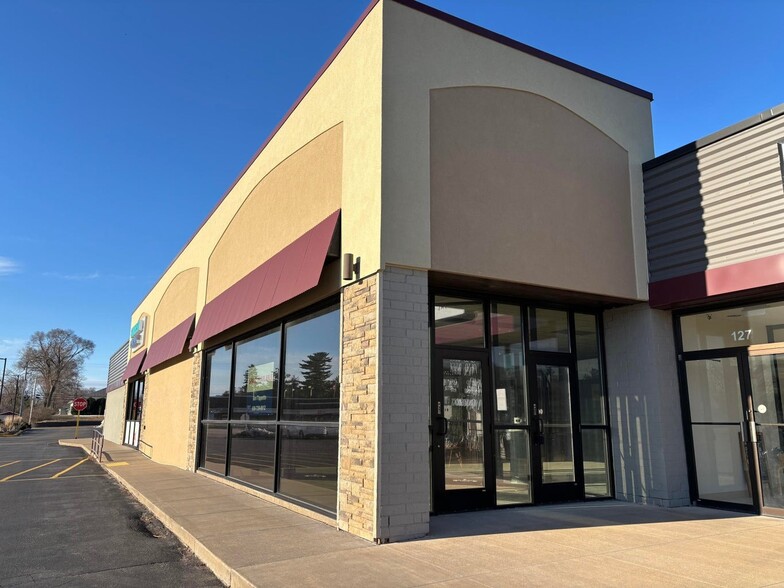 119 Sand Lake Rd, Onalaska, WI for lease - Building Photo - Image 2 of 16