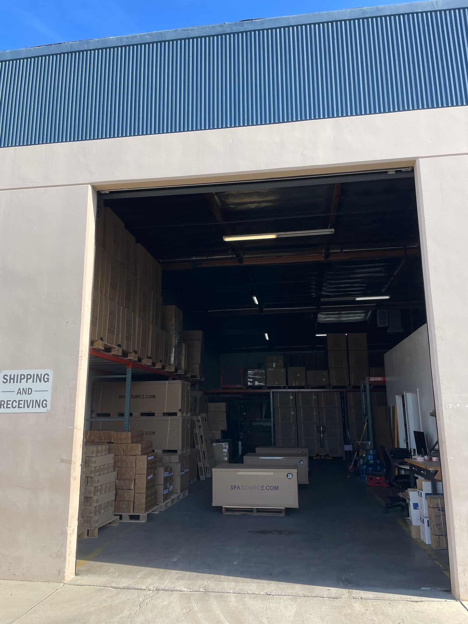 9790-9792 Glenoaks Blvd, Sun Valley, CA for lease Interior Photo- Image 1 of 6