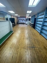 522 S Main St, Elkhart, IN for lease Interior Photo- Image 2 of 8