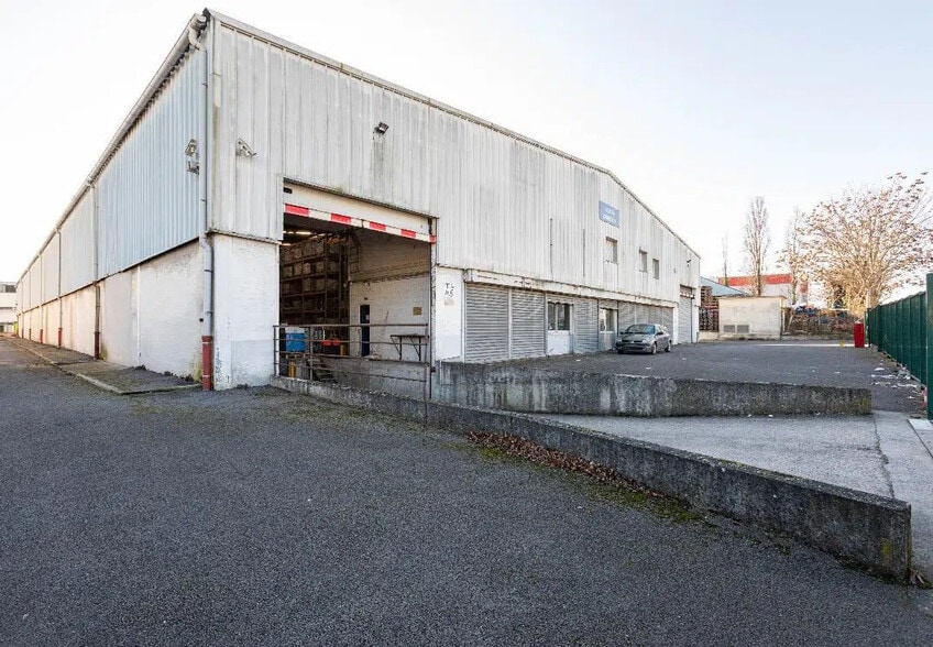 Industrial in Le Blanc-Mesnil for lease - Building Photo - Image 3 of 11