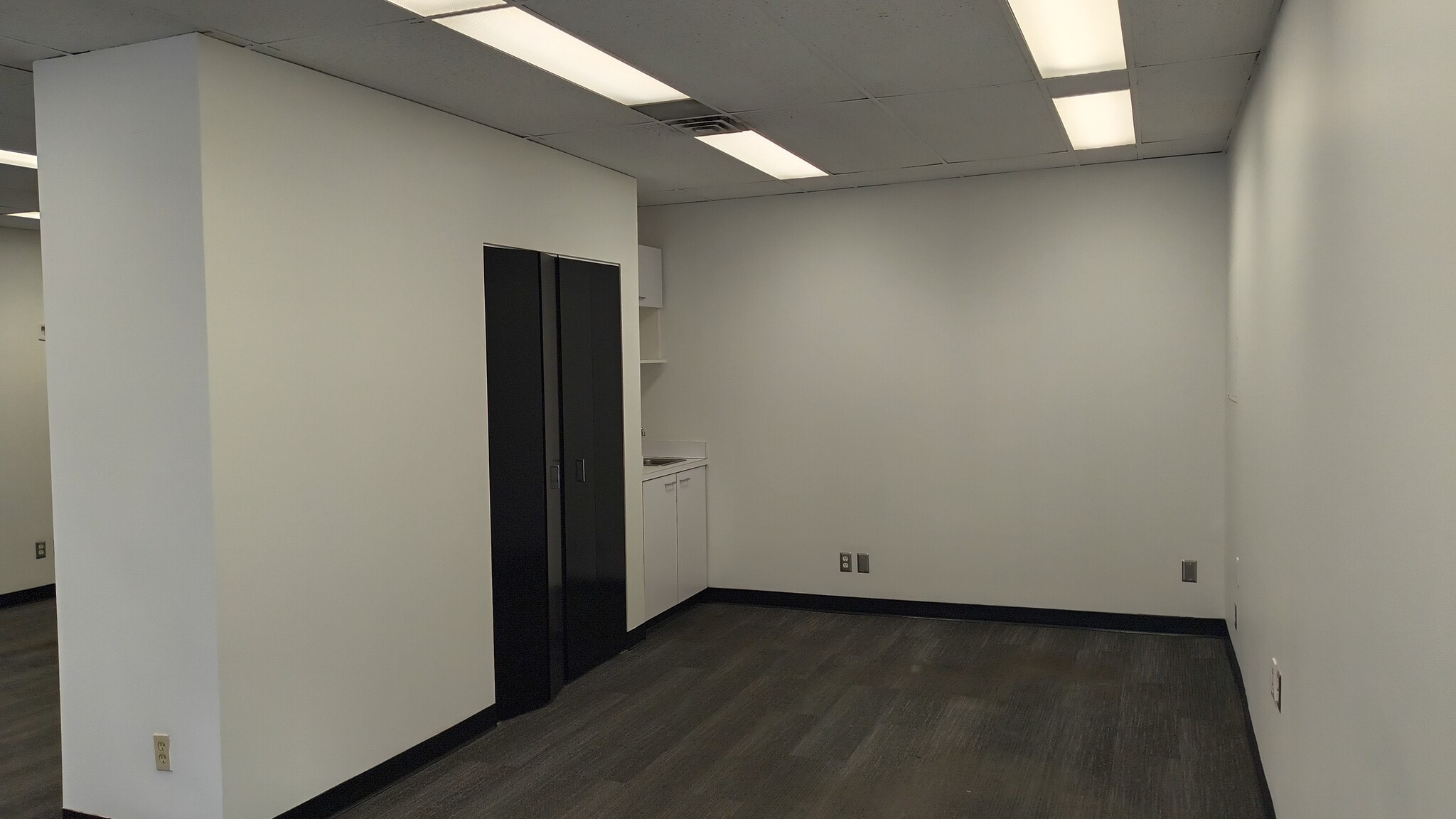 409 Granville St, Vancouver, BC for lease Interior Photo- Image 1 of 4