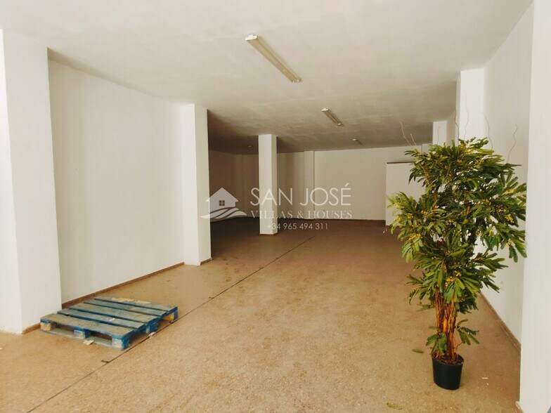 Retail in Alicante for sale - Building Photo - Image 2 of 10