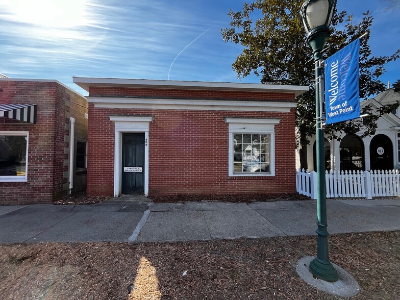 909 Main St, West Point, VA for lease - Building Photo - Image 1 of 3