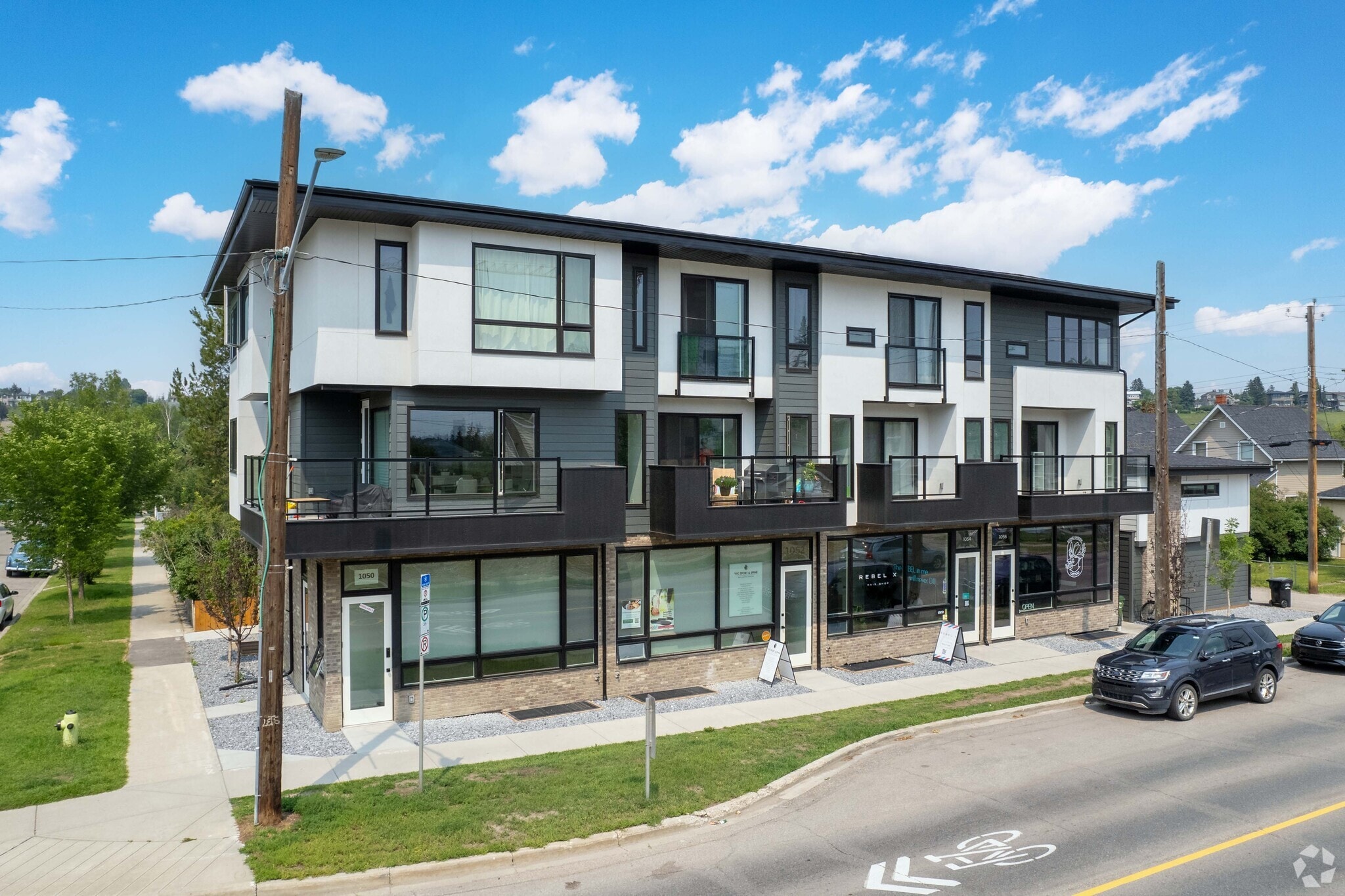 1058 1 Av, Calgary, AB for sale Primary Photo- Image 1 of 1