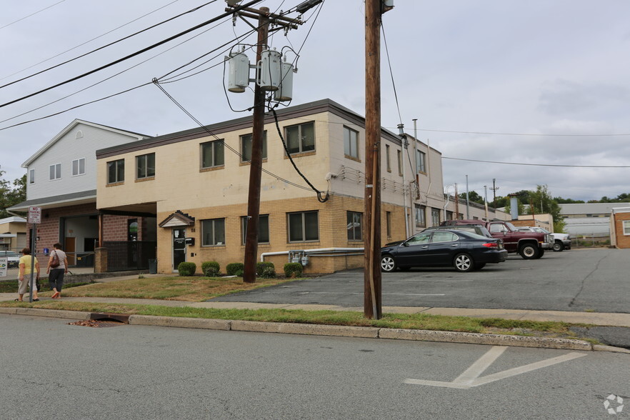 156 Huron Ave, Clifton, NJ for lease - Building Photo - Image 2 of 2