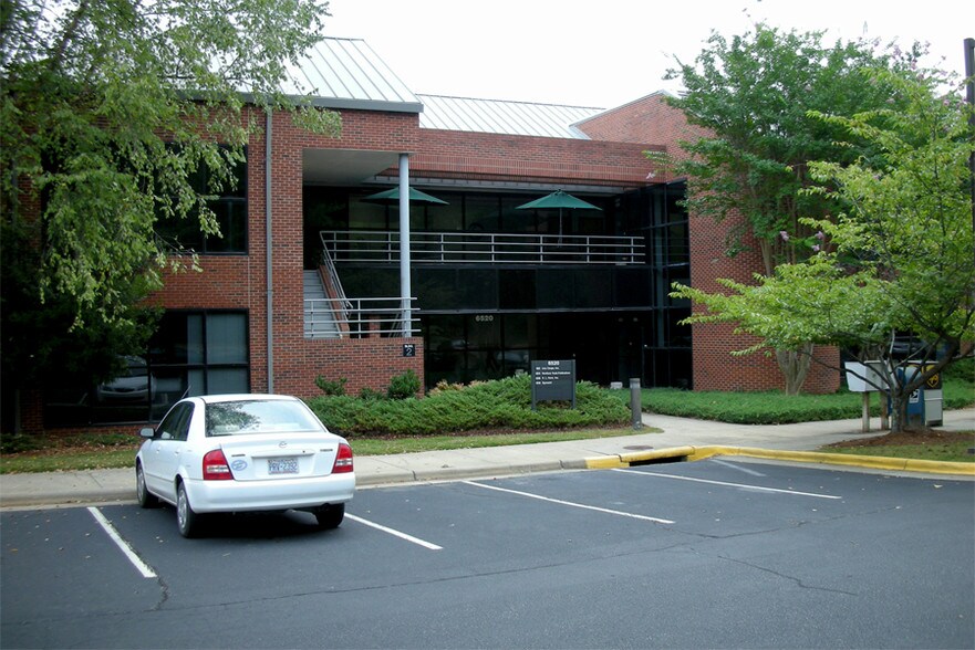 6520 Bryan Blvd, Greensboro, NC for lease - Building Photo - Image 3 of 6