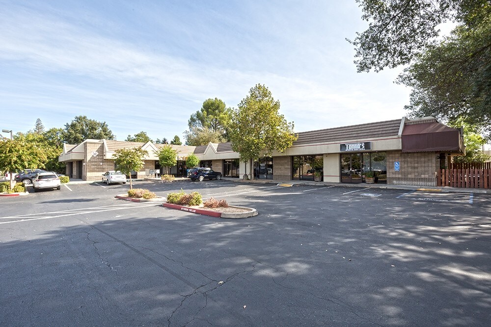 9267 Greenback Ln, Orangevale, CA 95662