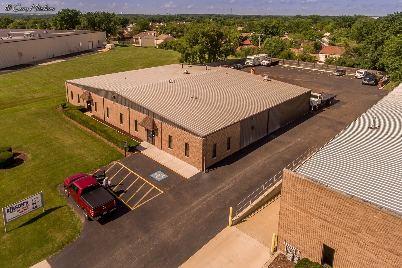 1352 Enterprise Dr, Romeoville, IL 60446