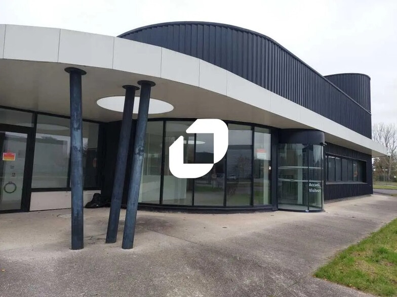 8 Rue Du Maréchal De Lattre De Tassigny, Élancourt for lease - Building Photo - Image 2 of 12