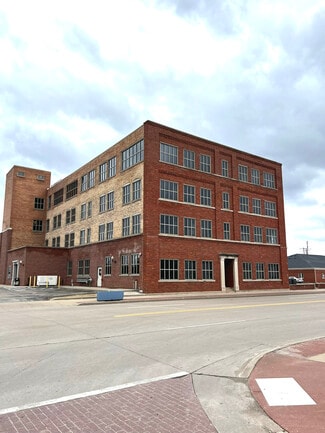 More details for 333 N Commercial St, Neenah, WI - Office, Office/Medical for Lease