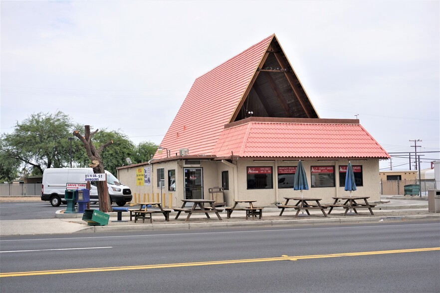 73780 29 Palms Hwy, 29 Palms, CA for sale - Building Photo - Image 1 of 1