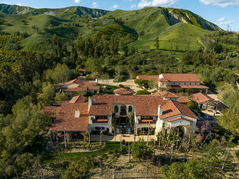 6914 Solano Verde Dr, Somis, CA for sale - Primary Photo - Image 1 of 30