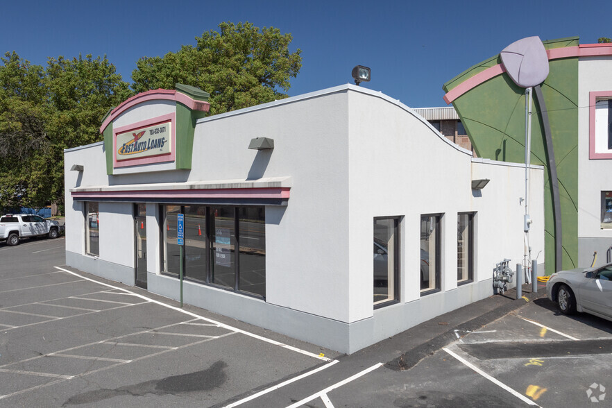 300 S Washington St, Falls Church, VA for lease - Building Photo - Image 3 of 3