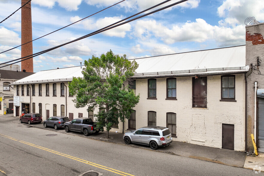 85 Fifth Ave, Paterson, NJ for lease - Building Photo - Image 2 of 4