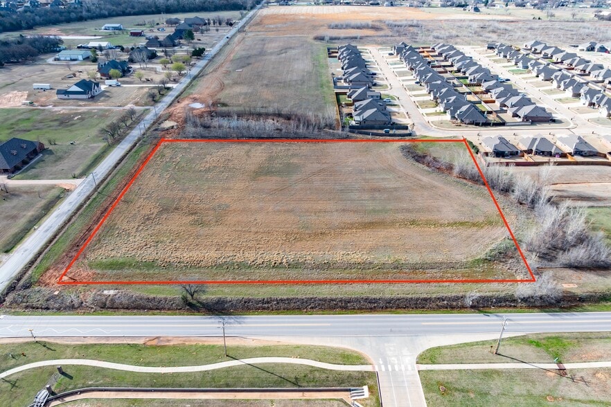 SW 59th & County Line Road, Mustang, OK for sale - Primary Photo - Image 1 of 9