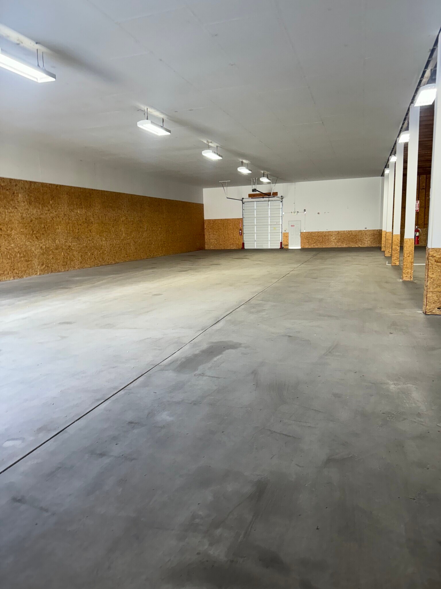 14277 US-97 ALT Hwy, Entiat, WA for lease Building Photo- Image 1 of 3