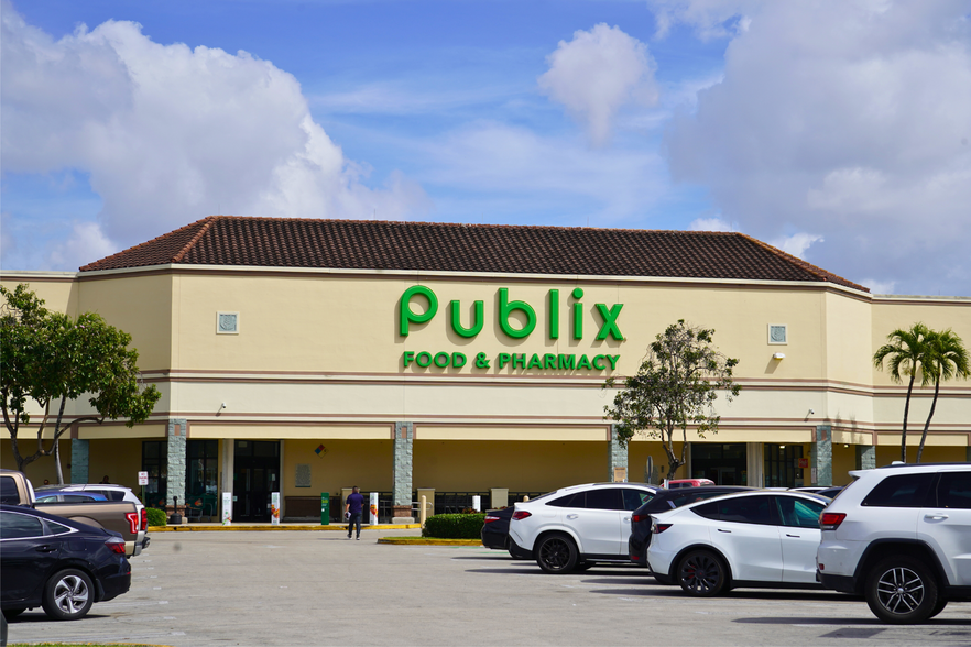 3300-3350 W 80th St, Hialeah, FL for lease - Building Photo - Image 1 of 7