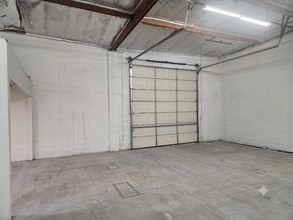 19509-19529 Business Center Dr, Northridge, CA for lease Interior Photo- Image 1 of 3