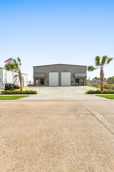 2326 Helena St, Kenner, LA for sale - Building Photo - Image 2 of 11