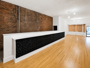 8714 S Commercial Ave, Chicago, IL for lease Interior Photo- Image 2 of 9