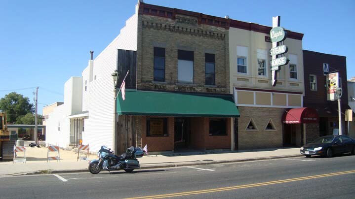 132-134 S Ludington St, Columbus, WI for sale Primary Photo- Image 1 of 1