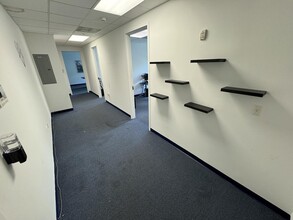 4900 S University Dr, Davie, FL for lease Interior Photo- Image 1 of 7