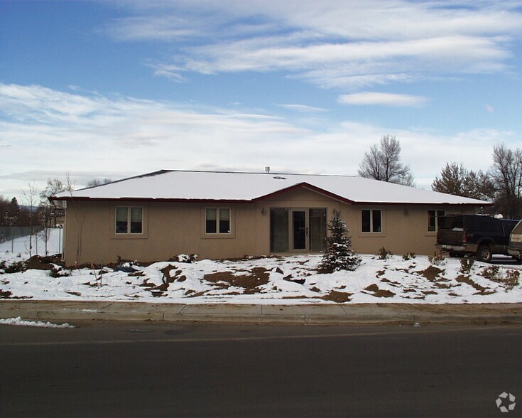 909-911 E Eisenhower Blvd, Loveland, CO for lease - Primary Photo - Image 1 of 1