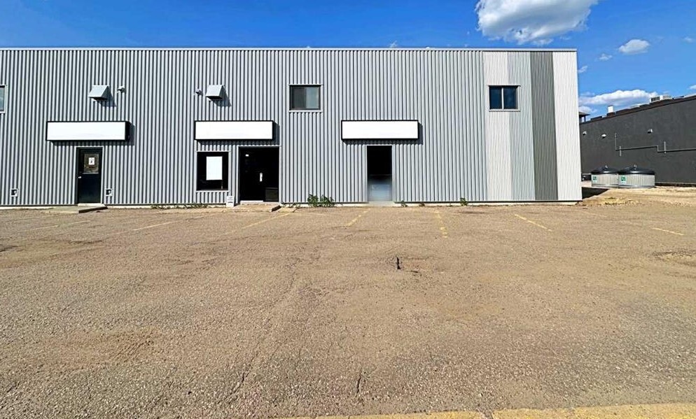 8112 Fraser Av, Fort McMurray, AB for lease Building Photo- Image 1 of 1