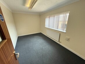 31 Brick Kiln Rd, Hevingham for lease Interior Photo- Image 2 of 8