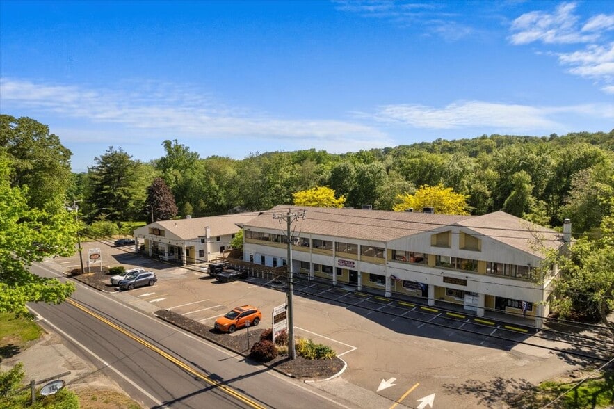 189-191 Middlesex Ave, Chester, CT for sale - Building Photo - Image 1 of 4