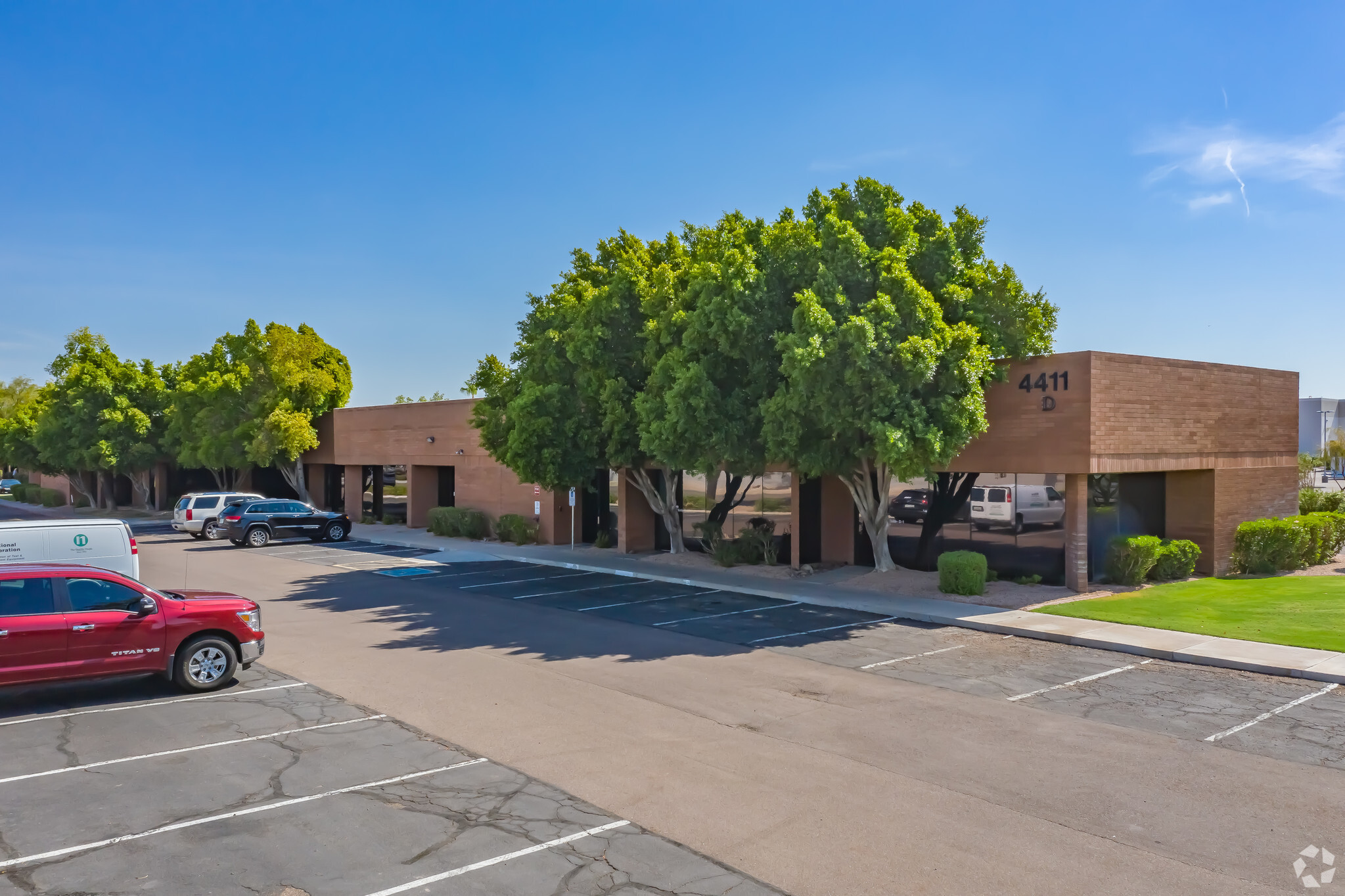 4411 S 40th St, Phoenix, AZ for sale Primary Photo- Image 1 of 1