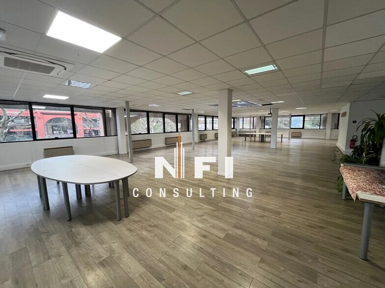 Office in Valbonne for sale - Building Photo - Image 3 of 6