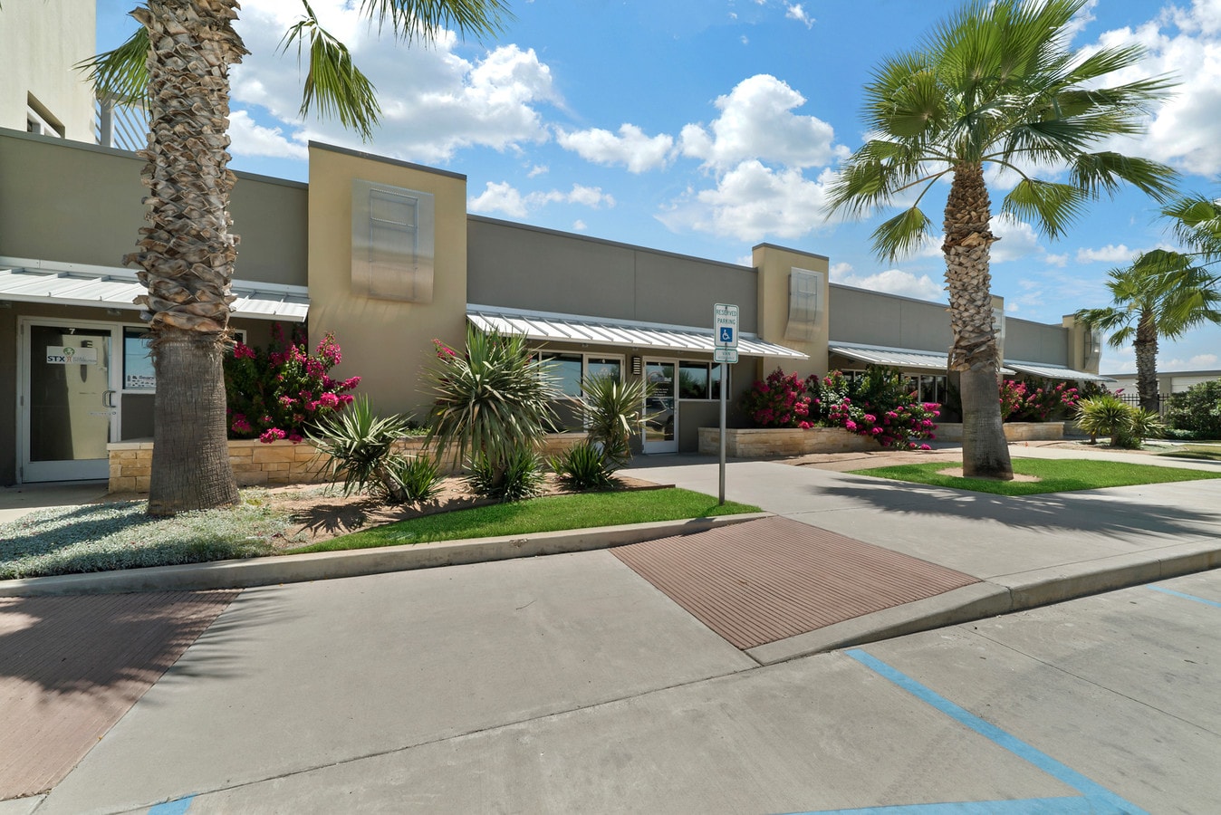 9807 Mines Rd, Laredo, TX 78045